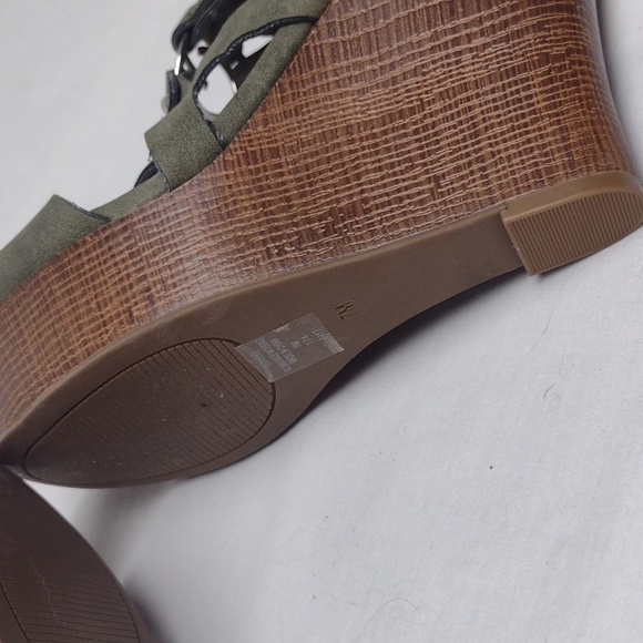 Guess wedge shoe - Picture 7 of 7